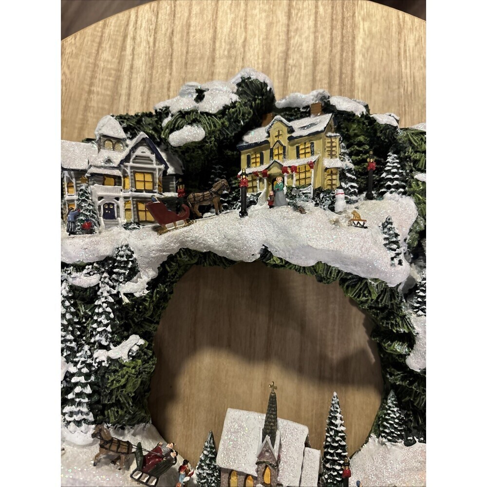HAWTHORNE VILLAGE Thomas Kinkade Village Christmas Illuminated Wreath 2005 - Picture 12 of 15